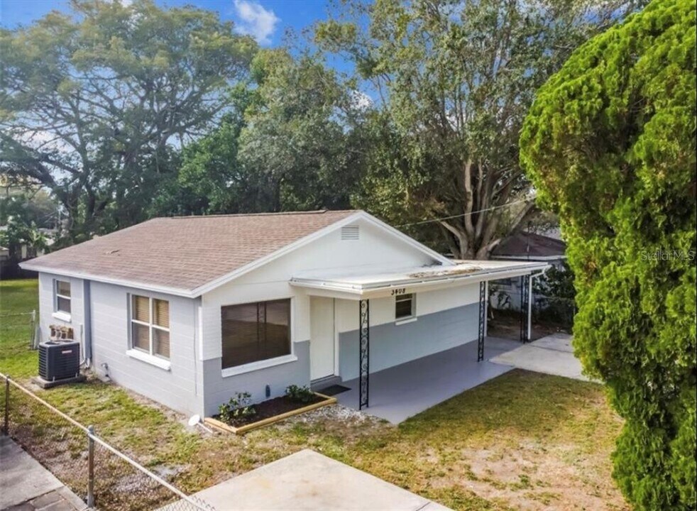 3408 W St Conrad St in Tampa, FL - Building Photo