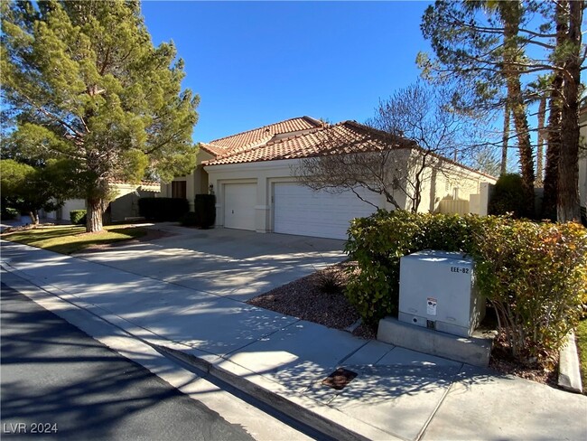 1612 St Gregory Dr in Las Vegas, NV - Building Photo - Building Photo