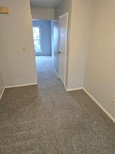 7037 Paxton Rd in Boardman, OH - Foto de edificio - Building Photo