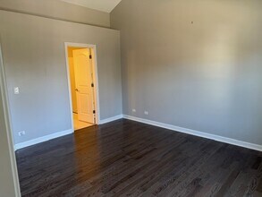 309 Bradbury Ln in Bartlett, IL - Building Photo - Building Photo