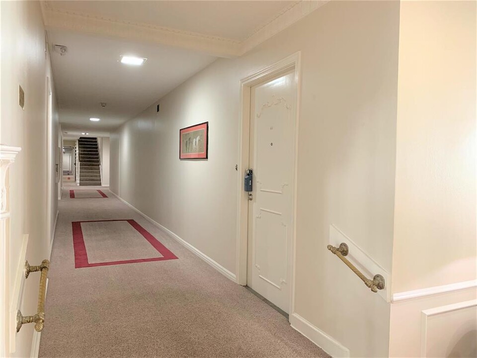 2701 Bellefontaine in Houston, TX - Building Photo