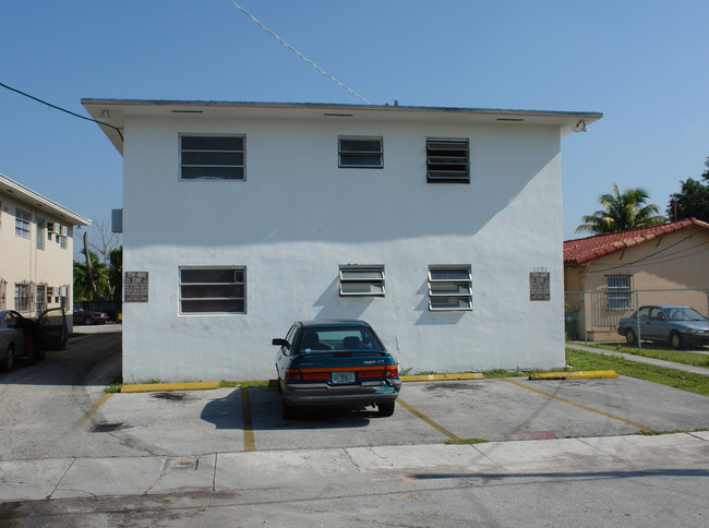 1791 NW 18th Ter in Miami, FL - Building Photo - Building Photo