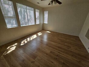 2325 Crestone Dr in Reno, NV - Building Photo - Building Photo