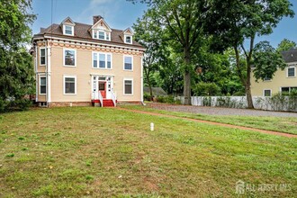 443 Middlesex Ave in Metuchen, NJ - Building Photo - Building Photo