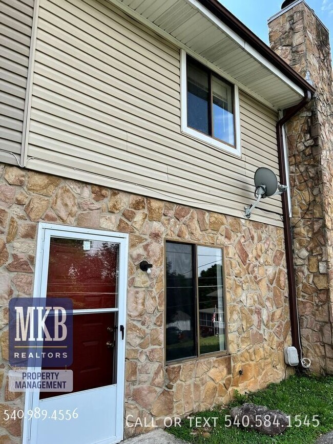 property at 216 Dalewood Ave