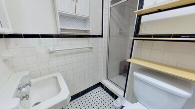 2821 S Queen St in York, PA - Building Photo - Building Photo