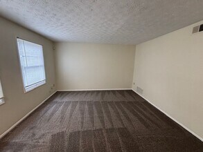 1400 Springleaf Cir SE in Smyrna, GA - Building Photo - Building Photo