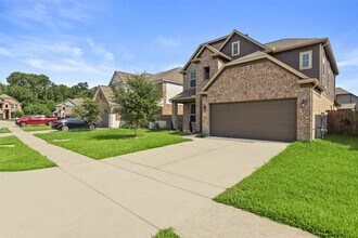 15422 Wandering Creek Trail in Houston, TX - Building Photo - Building Photo