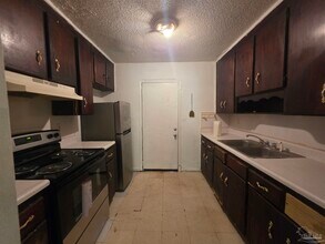 6710 Gulley Ln in Pensacola, FL - Building Photo - Building Photo