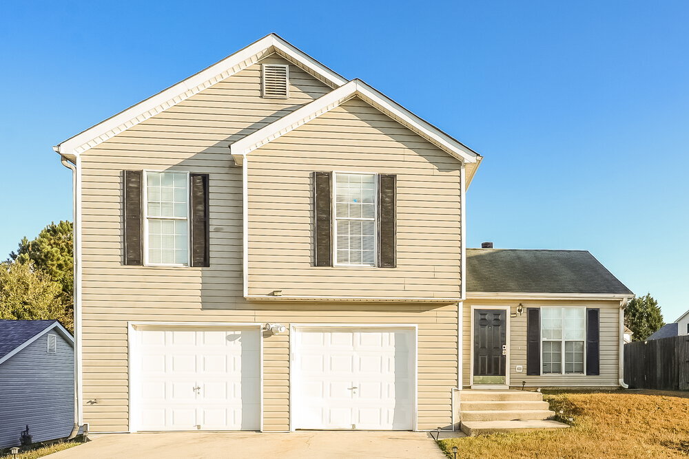 5860 Eagles Feather Ln in Riverdale, GA - Building Photo