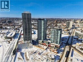 25 Wellington St S in Kitchener, ON - Building Photo - Building Photo