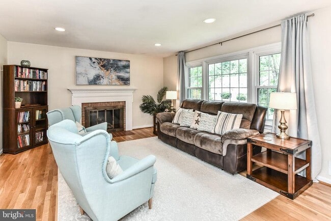 7807 Suffolk Ct in Alexandria, VA - Building Photo - Building Photo