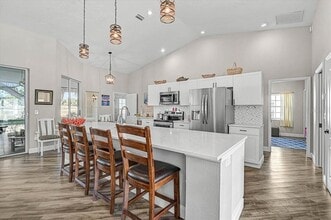 4427 Highland Oaks Cir in Sarasota, FL - Building Photo - Building Photo