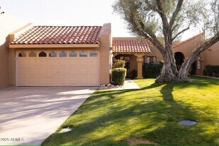9073 E Evans Dr in Scottsdale, AZ - Building Photo