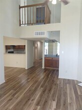 2401 Overland Ln in Arlington, TX - Building Photo - Building Photo