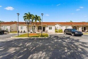 13755 SW 169th Terrace in Miami, FL - Building Photo