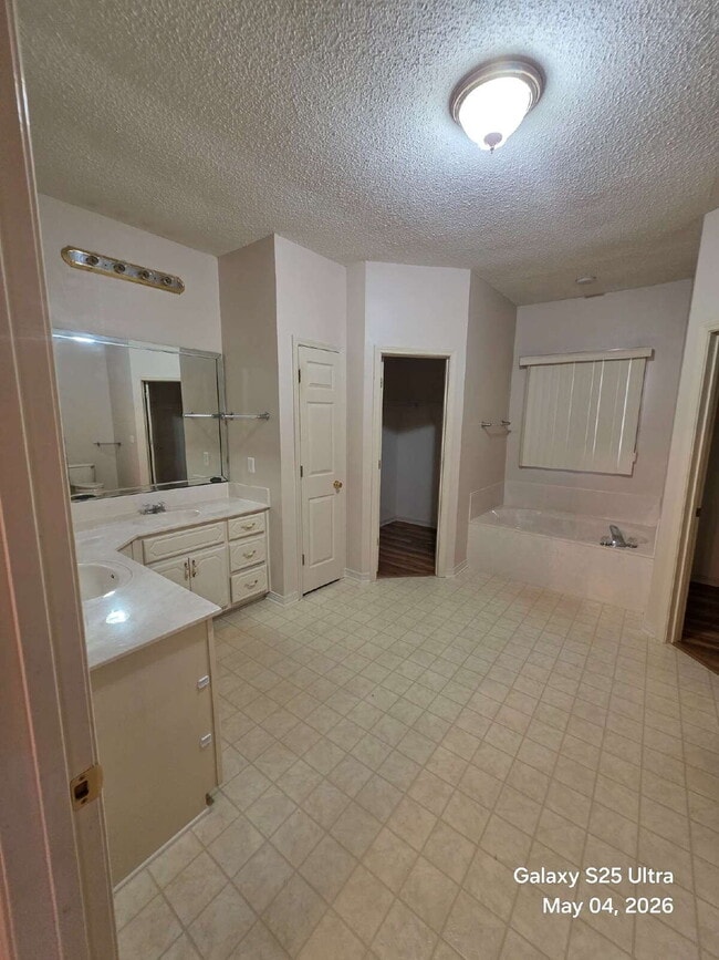 property at 4608 Scarlet Dr E