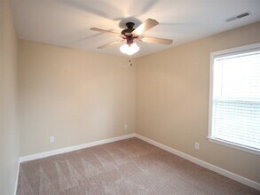 1034 Persimmon Dr in Spring Hill, TN - Building Photo - Building Photo