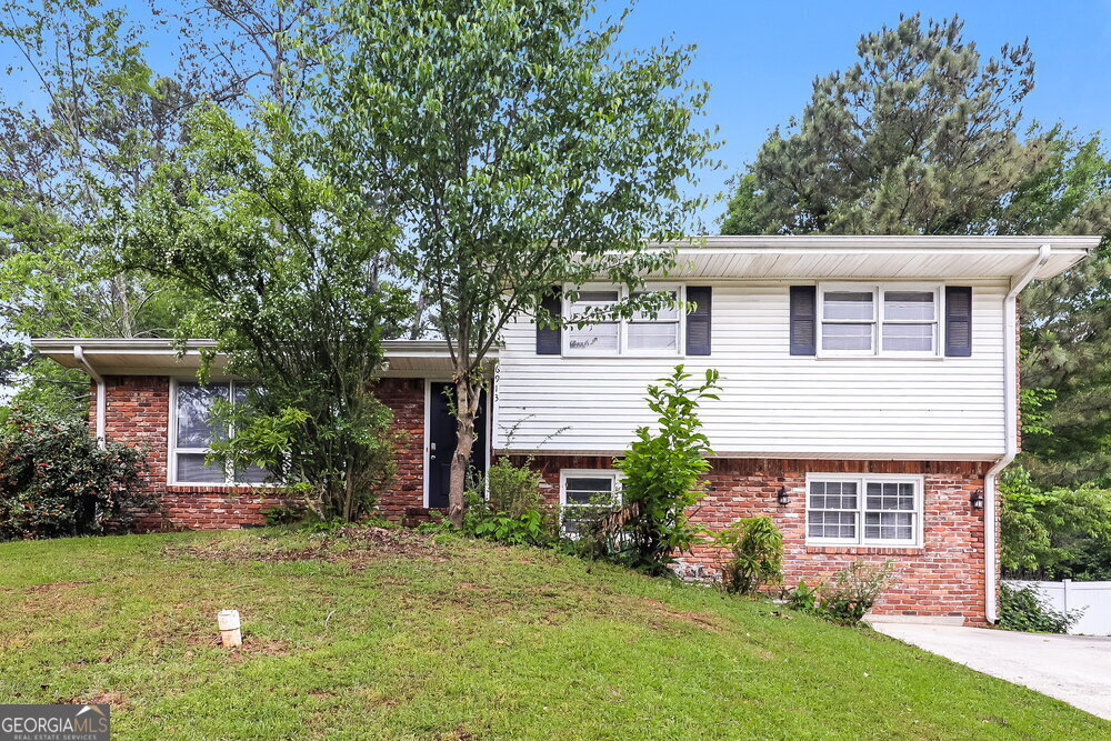 6913 Doncaster Rd in Jonesboro, GA - Building Photo