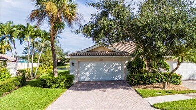 9293 SE Hawks Nest Ct in Hobe Sound, FL - Building Photo - Building Photo