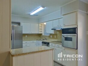 405 Darlene Ln in Arlington, TX - Building Photo - Building Photo