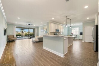 8047 Princeton Dr in Naples, FL - Building Photo - Building Photo