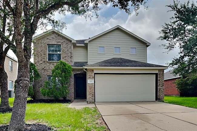 property at 3207 Trail Hollow Dr