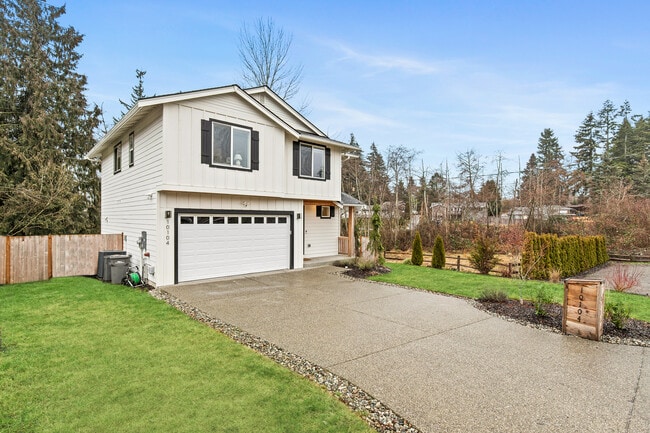 10104 Dakota Way in Everett, WA - Building Photo - Building Photo
