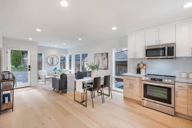 1033 NE 98th St in Seattle, WA - Building Photo - Building Photo