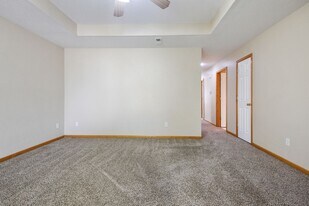 2216 Thomas St in Pleasant Hill, MO - Building Photo