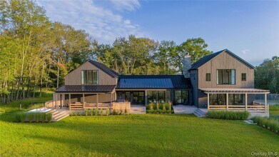 61 Red Fox Ln in Craryville, NY - Building Photo - Building Photo