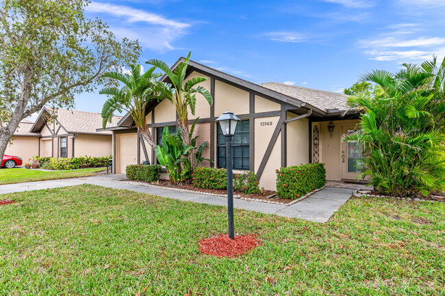 13149 Inglenook Ct in Ft. Myers, FL - Foto de edificio - Building Photo