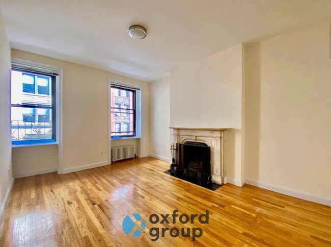 property at 125 E 24th St