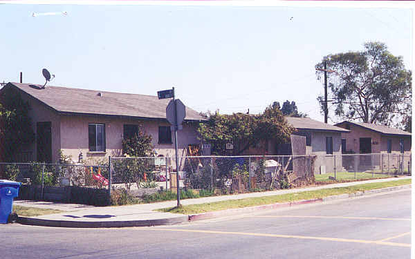 1160-1168 Watson Ave in Wilmington, CA - Building Photo