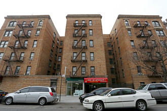 Hawthorne Gardens in New York, NY - Building Photo - Building Photo