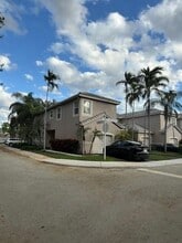 1896 Madeira Dr in Weston, FL - Building Photo - Building Photo