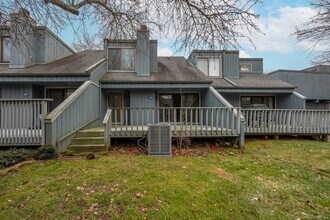 206 Plymouth Colony in Branford, CT - Building Photo - Building Photo