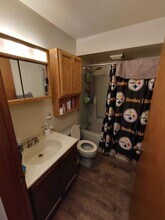 2137 S Taylor Dr, Unit 101 in Sheboygan, WI - Foto de edificio - Building Photo