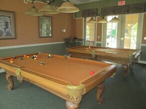 266 Village Blvd in Tequesta, FL - Foto de edificio - Building Photo