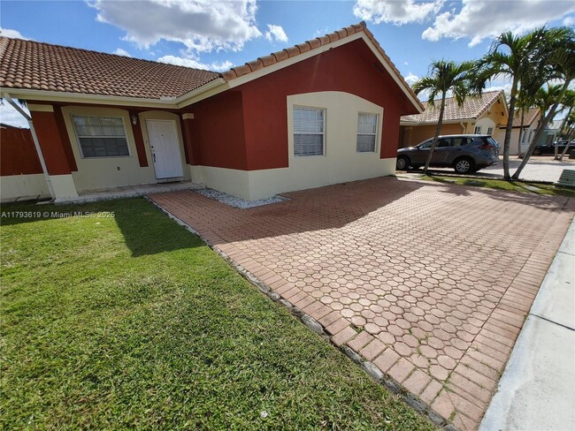 1137 NW 128th Pl in Miami, FL - Building Photo - Building Photo