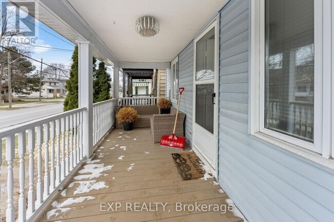 198 Geneva St in St Catharines, ON - Building Photo - Building Photo