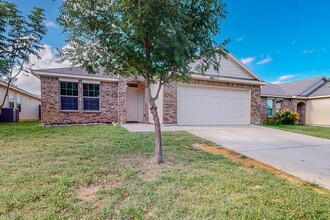 2943 St Bernard Dr in Dallas, TX - Building Photo - Building Photo