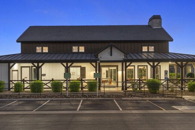 The Farmhouse on Estrella