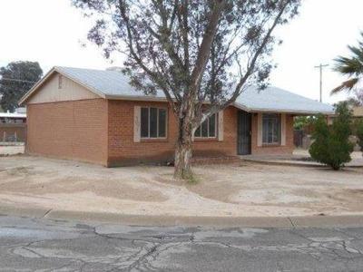 5680 E 32nd St in Tucson, AZ - Building Photo