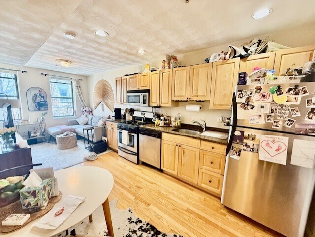 133 Endicott St, Unit 3R