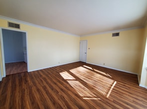 132 Moffett Dr in Bishop, CA - Building Photo - Building Photo