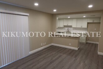6805 Pocket Rd in Sacramento, CA - Building Photo - Building Photo