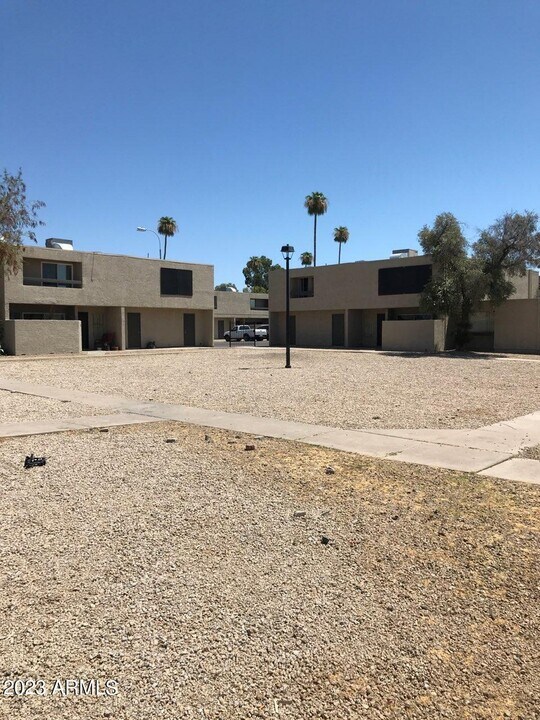 2678 N 43rd Ave-Unit -B in Phoenix, AZ - Building Photo