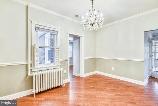 214 E Monroe Ave in Alexandria, VA - Building Photo - Building Photo