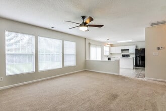 225 Honeywell Way in Fuquay Varina, NC - Building Photo - Building Photo